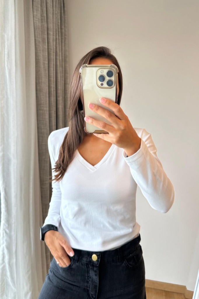 CAMISETA MICA ESCOTE V