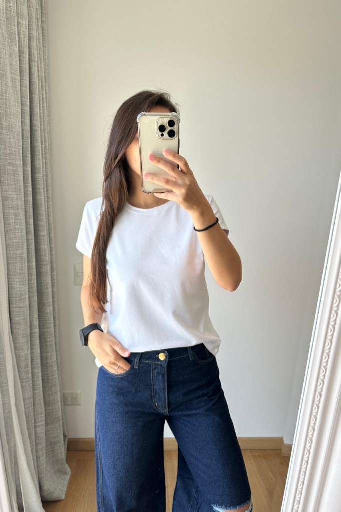 REMERA MICA ESCOTE REDONDO