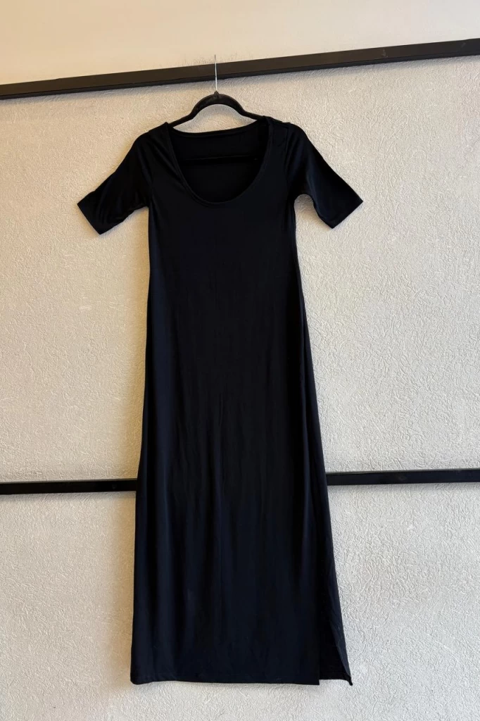 MUESTRA - VESTIDO DE MODAL CON TAJO