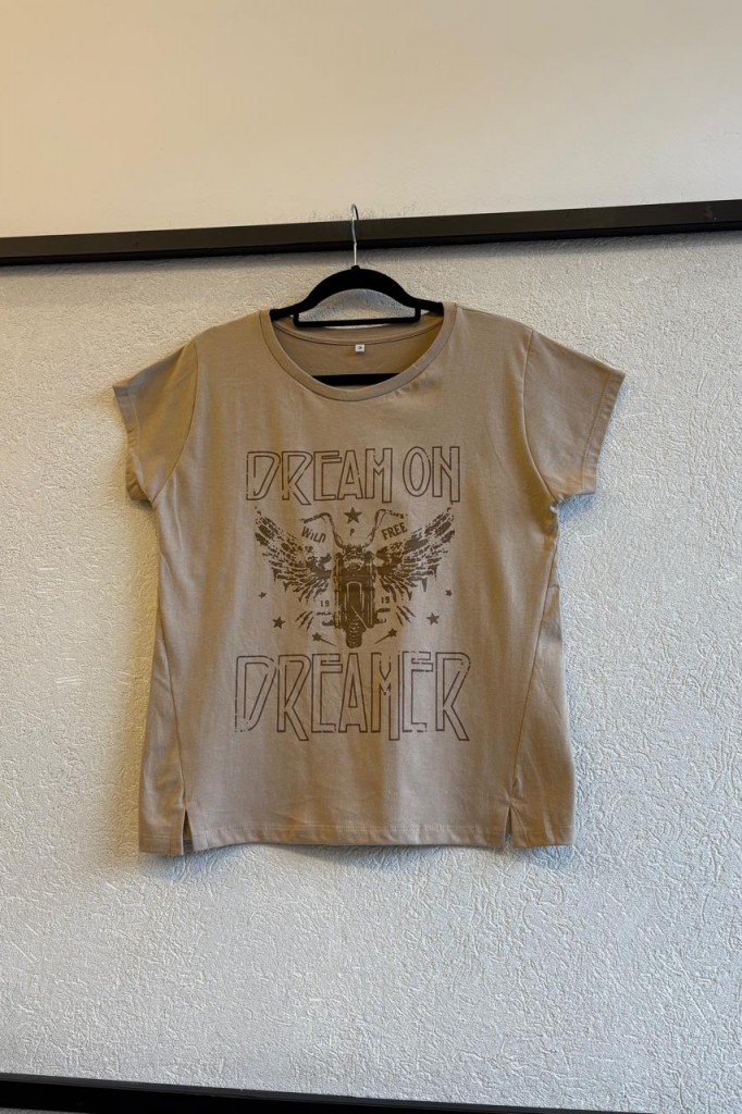 REMERA MALAGA ESTAMPA: DREAM ON