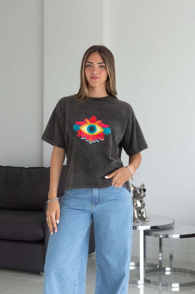 REMERA BOX ESTAMPADA: OJO