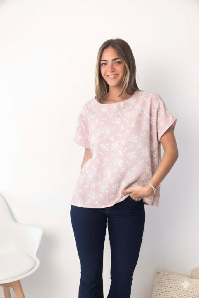 REMERA FLOR SIMIL LINO