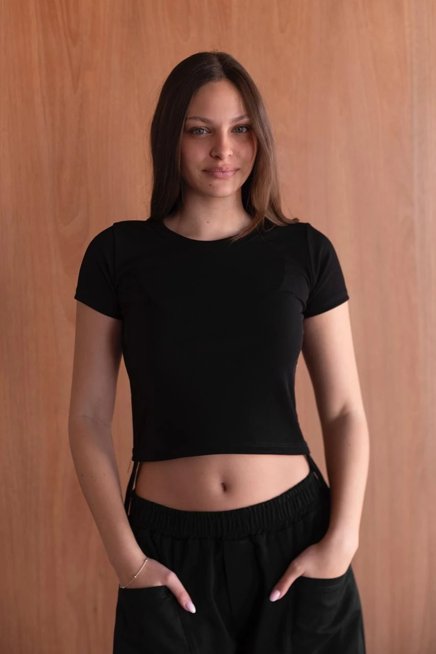 REMERA FRUNCE