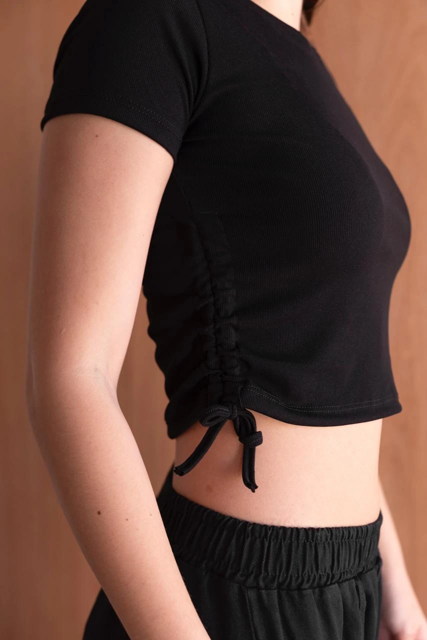 REMERA FRUNCE