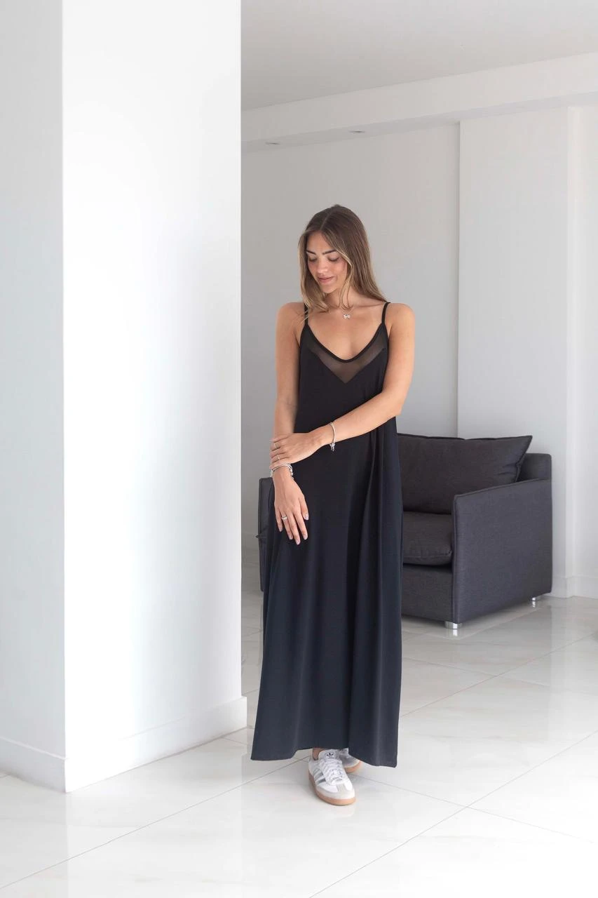 VESTIDO CON TUL