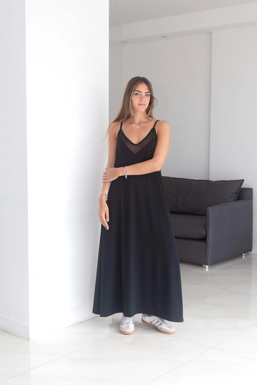 VESTIDO CON TUL