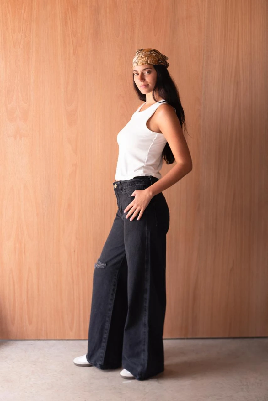 JEAN WIDE CON ROTURA