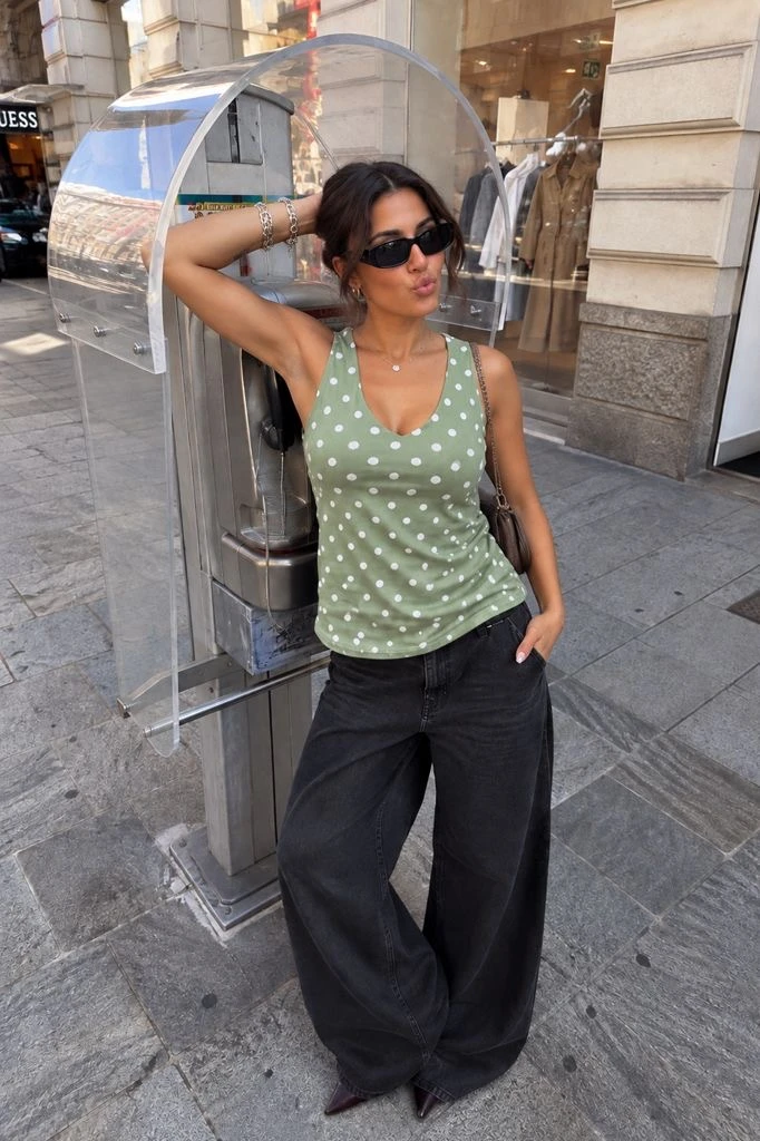 MUSCULOSA LUNARES ESCOTE V MORLEY
