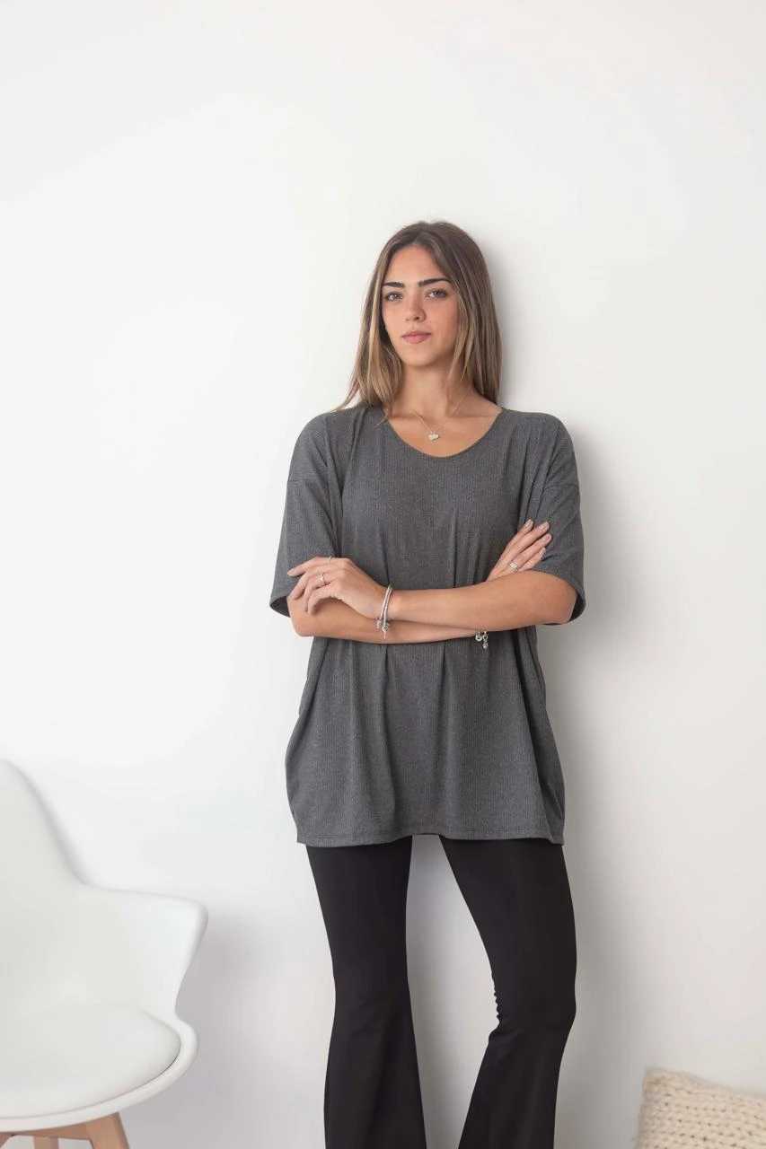 REMERA TEFI
