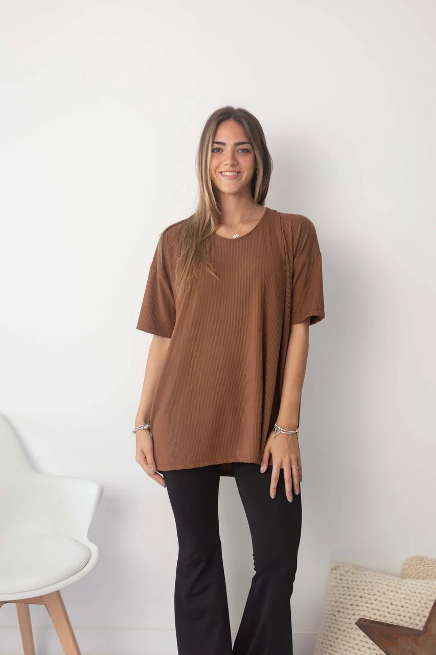 REMERA TEFI